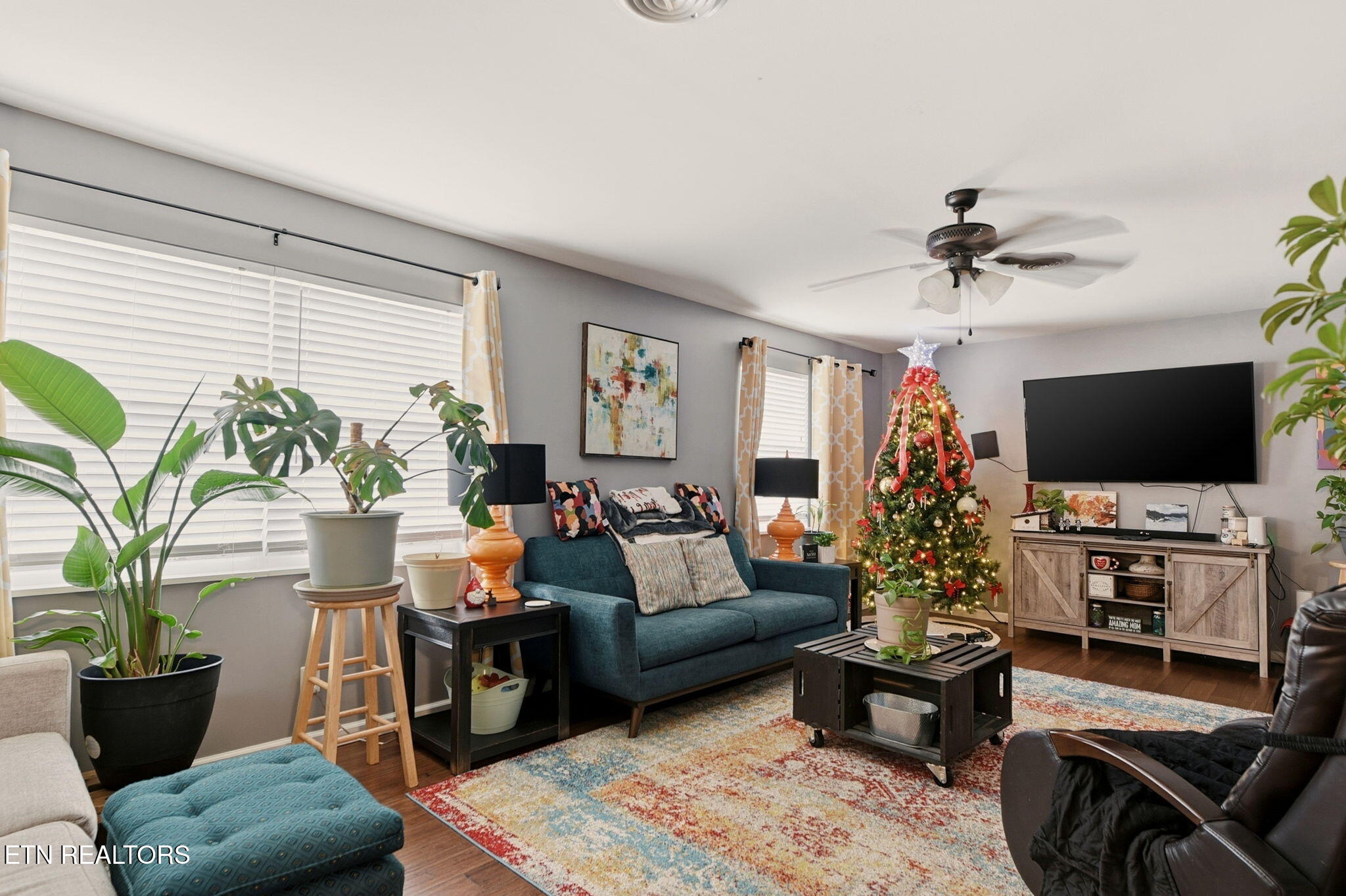 2322 Alice Bell Road Knoxville, TN 37914 - Photo 5 of 32 5-web-or-mls-DSC_0702