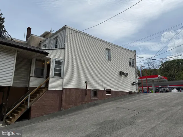 $1,300 | 2441 Perkiomen Avenue, Reading, PA 19606