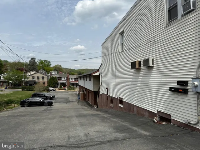 $1,300 | 2441 Perkiomen Avenue, Reading, PA 19606