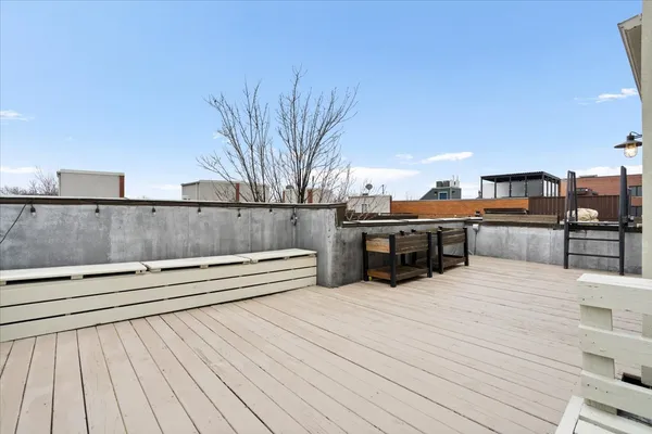 $649,999 | 1012 South Loomis Street, Unit D, Chicago, IL 60607