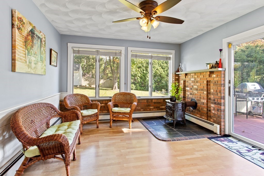 27 Warren Road Attleboro, MA 02703 - Photo 6 of 29 Gallery Image 6