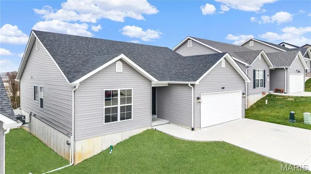 $319,900 | 1069 Providence Way, Herculaneum, MO 63048