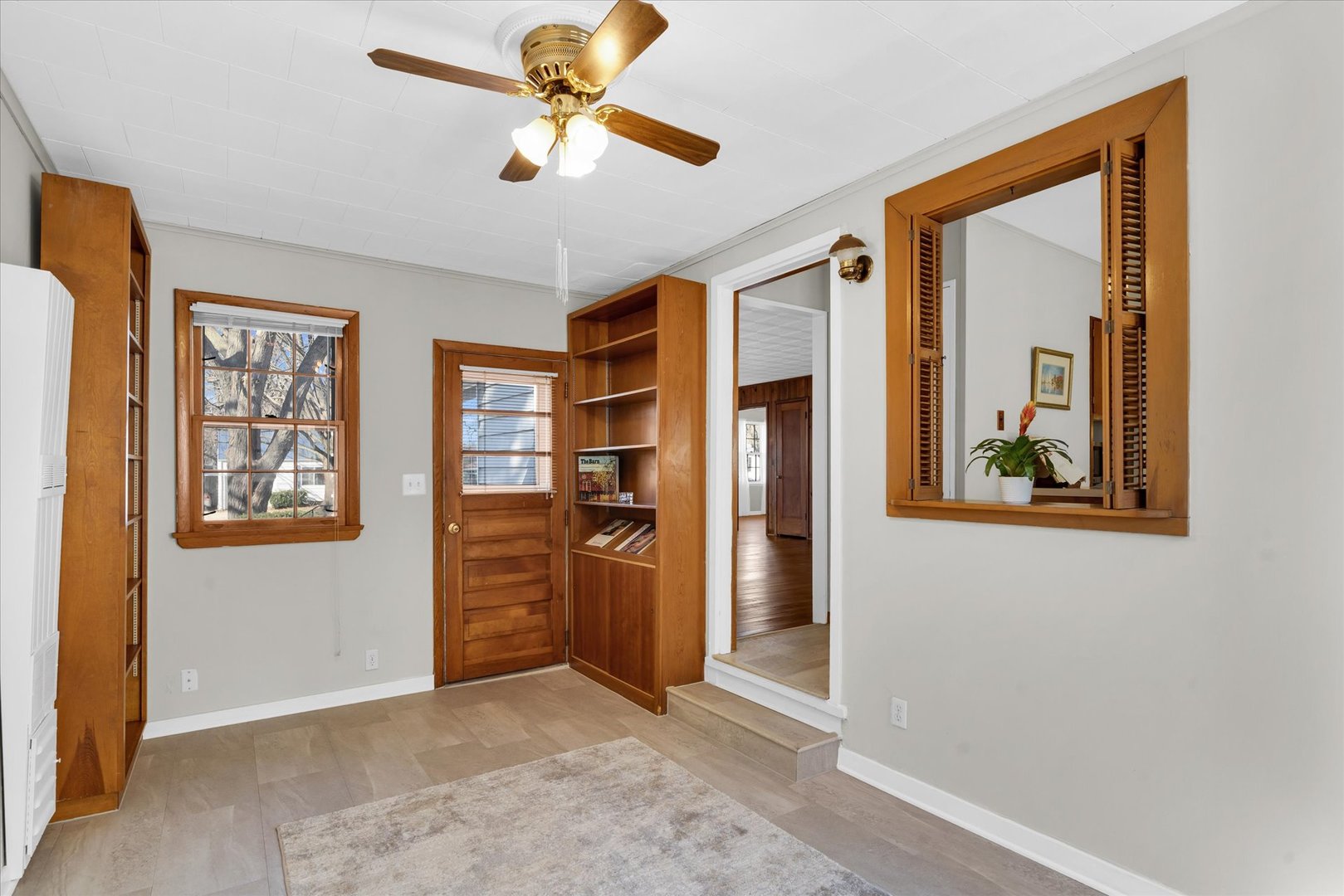 606 South Draper Avenue Champaign, IL 61821 - Photo 16 of 39 Gallery Image 16