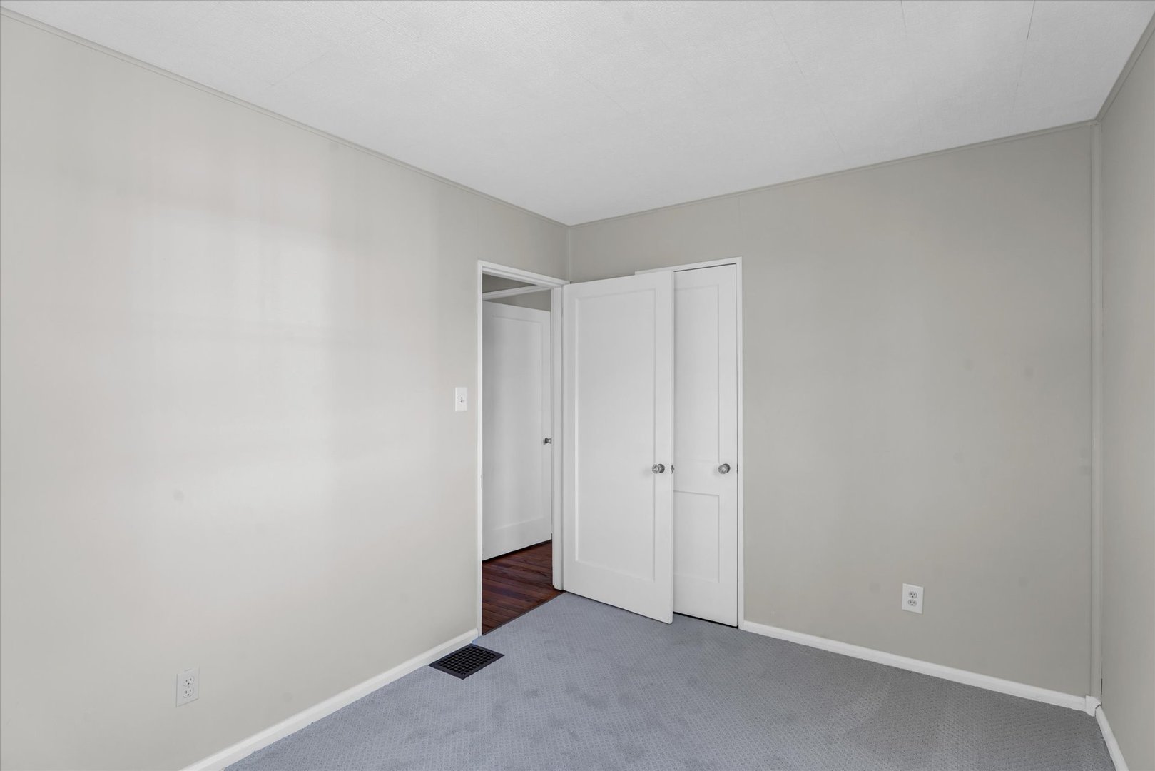 606 South Draper Avenue Champaign, IL 61821 - Photo 21 of 39 Gallery Image 21