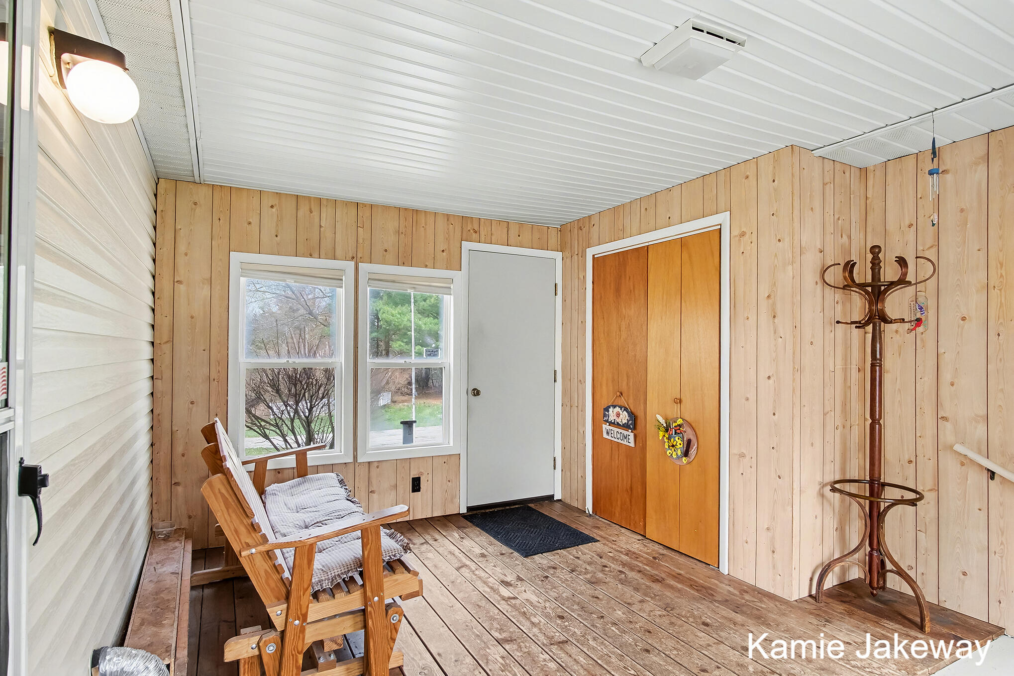 1720 West Fenwick Road Fenwick, MI 48834 - Photo 21 of 30 Breezeway