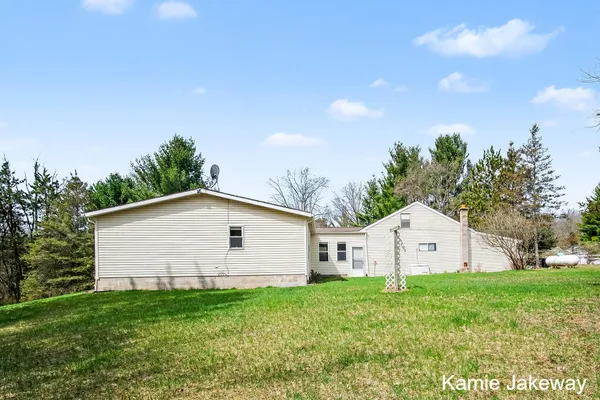 $275,000 | 1720 West Fenwick Road, Fenwick, MI 48834