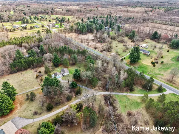 $275,000 | 1720 West Fenwick Road, Fenwick, MI 48834