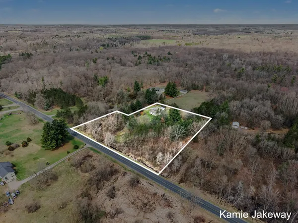 $275,000 | 1720 West Fenwick Road, Fenwick, MI 48834