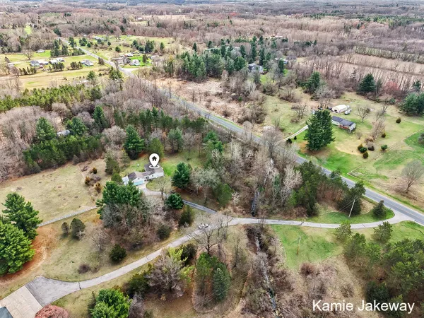 $275,000 | 1720 West Fenwick Road, Fenwick, MI 48834