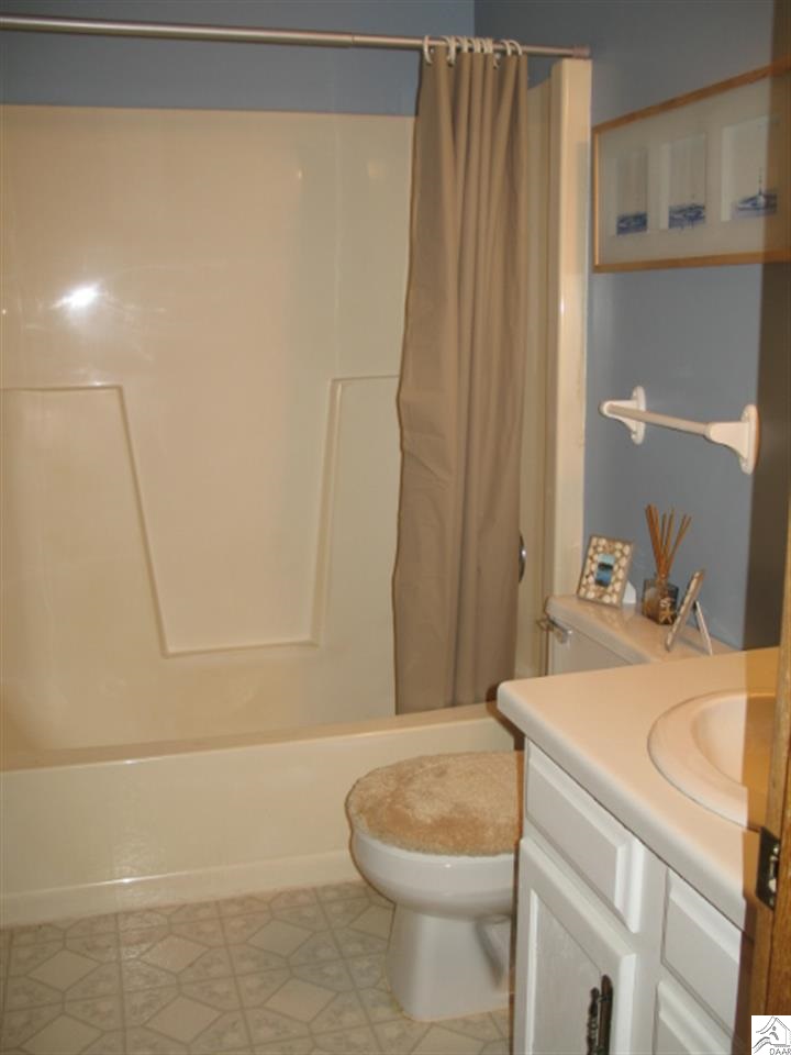 1020 Almac Drive Proctor, MN 55810 - Photo 16 of 17 Bath