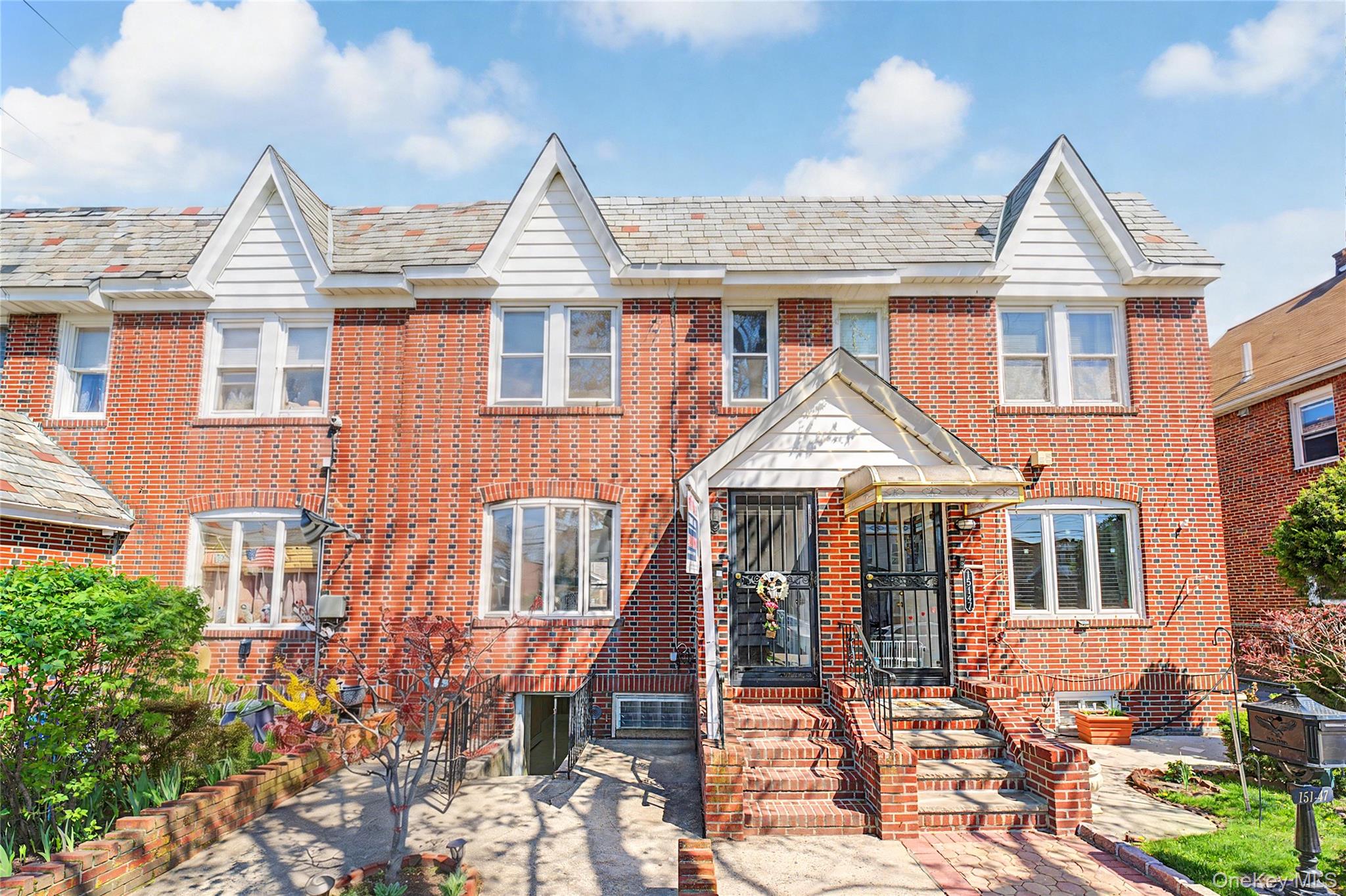 151-45 20th Road Queens, NY 11357 - Photo 3 of 32