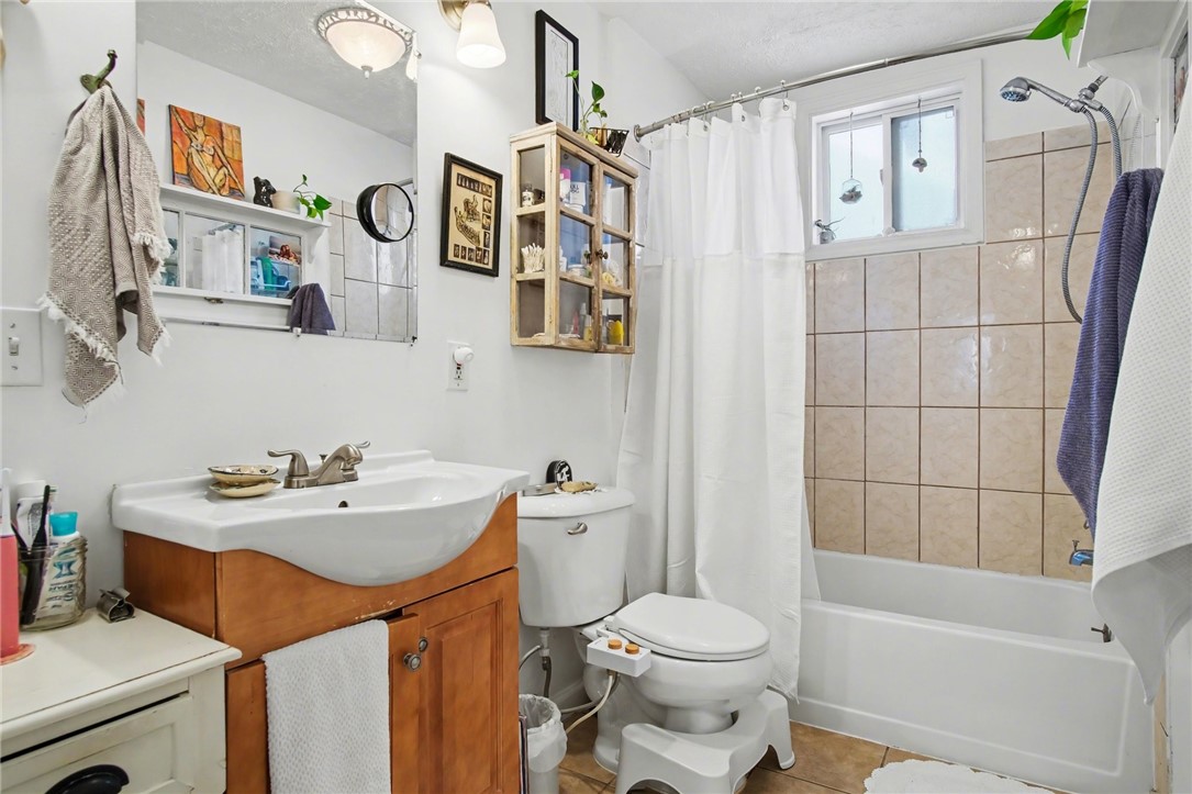 10 Werner Park Rochester, NY 14620 - Photo 12 of 37 2nd floor apartment