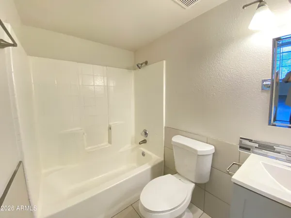 $310,000 | 2122 East Kirkland Lane, Unit 3, Tempe, AZ 85281