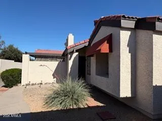 $310,000 | 2122 East Kirkland Lane, Unit 3, Tempe, AZ 85281