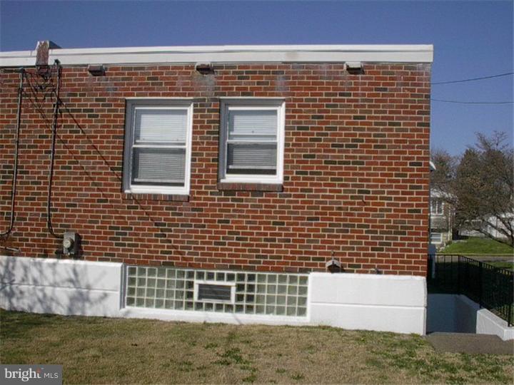 618 Sherrie Road Philadelphia, PA 19115 - Photo 4 of 9 Exterior Back