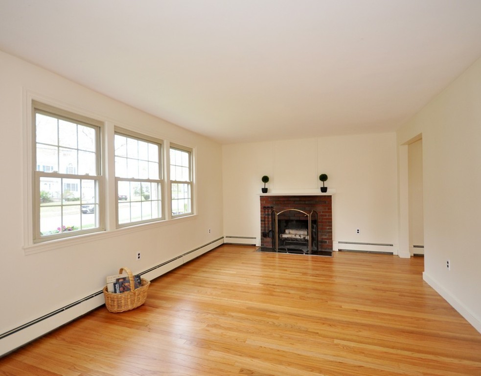 50 Wright Road Concord, MA 01742 - Photo 3 of 28 Gallery Image 3