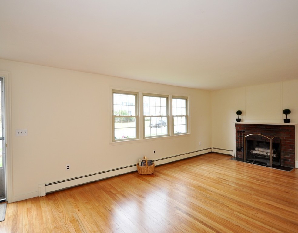 50 Wright Road Concord, MA 01742 - Photo 4 of 28 Gallery Image 4