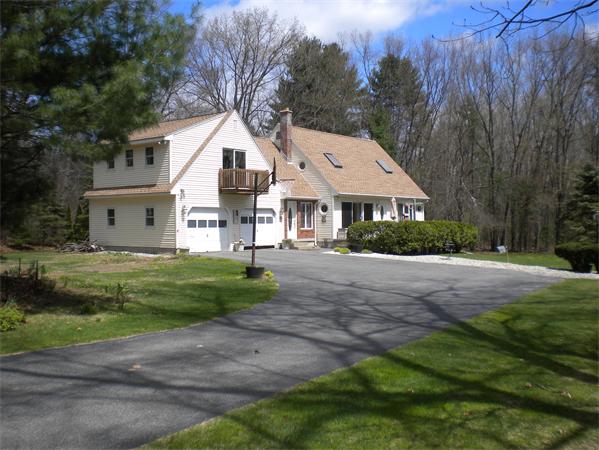 47 Coleman Road Southampton, MA 01073 - Photo 1 of 26 Gallery Image 1