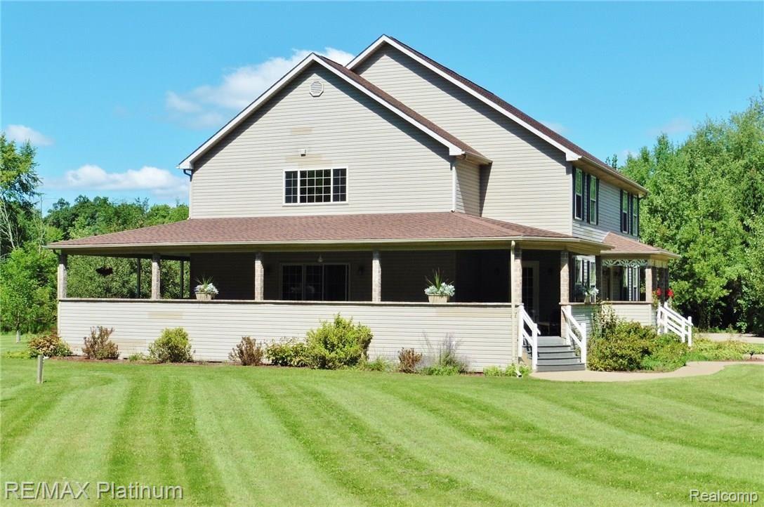4884 Hinchey Road Howell, MI 48843 - Photo 39 of 39 SideView.4