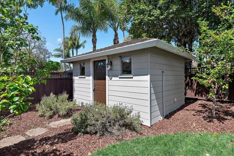 a front view of house with yard