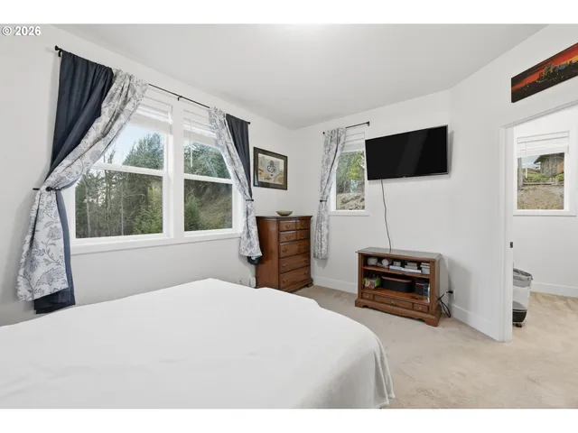 $650,000 | 2135 37th Place, Springfield, OR 97477