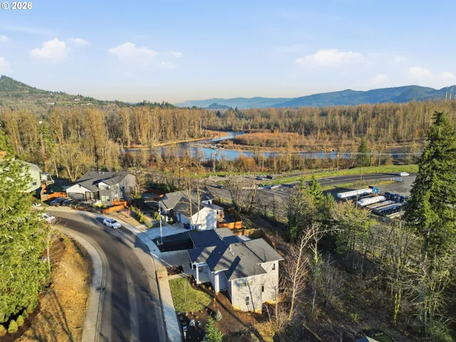 $650,000 | 2135 37th Place, Springfield, OR 97477