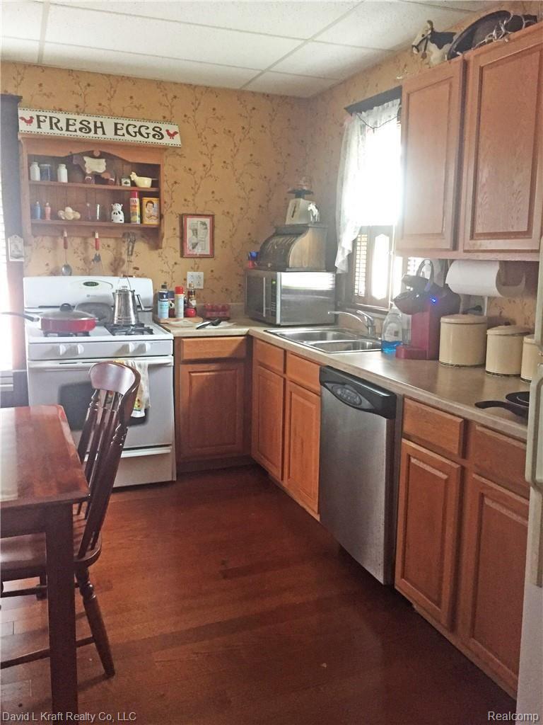 2350 Ridge Road Sebewaing, MI 48759 - Photo 8 of 19 2350RidgeKitchen3.jpg