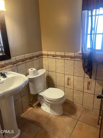 $4,700 | 3053 Honolulu Avenue, Glendale, CA 91214