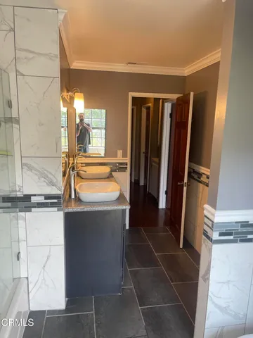 $4,700 | 3053 Honolulu Avenue, Glendale, CA 91214