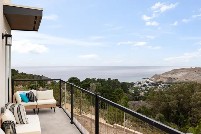 $2,050,000 | 823 Fassler, Unit 823, Pacifica, CA 94044