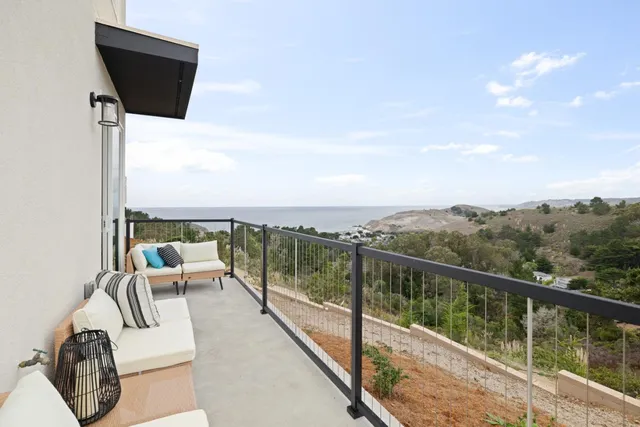 $2,050,000 | 823 Fassler, Unit 823, Pacifica, CA 94044