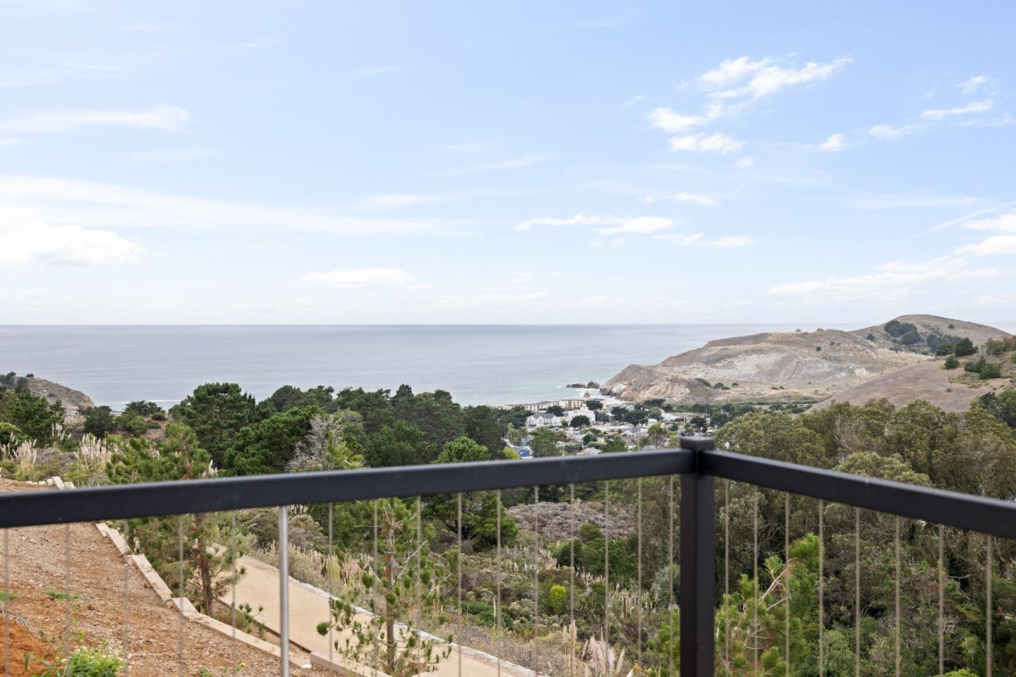 823 Fassler, Unit 823 Pacifica, CA 94044 - Photo 15 of 37 a view of a balcony with an outdoor space
