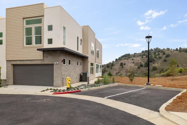 $2,050,000 | 823 Fassler, Unit 823, Pacifica, CA 94044