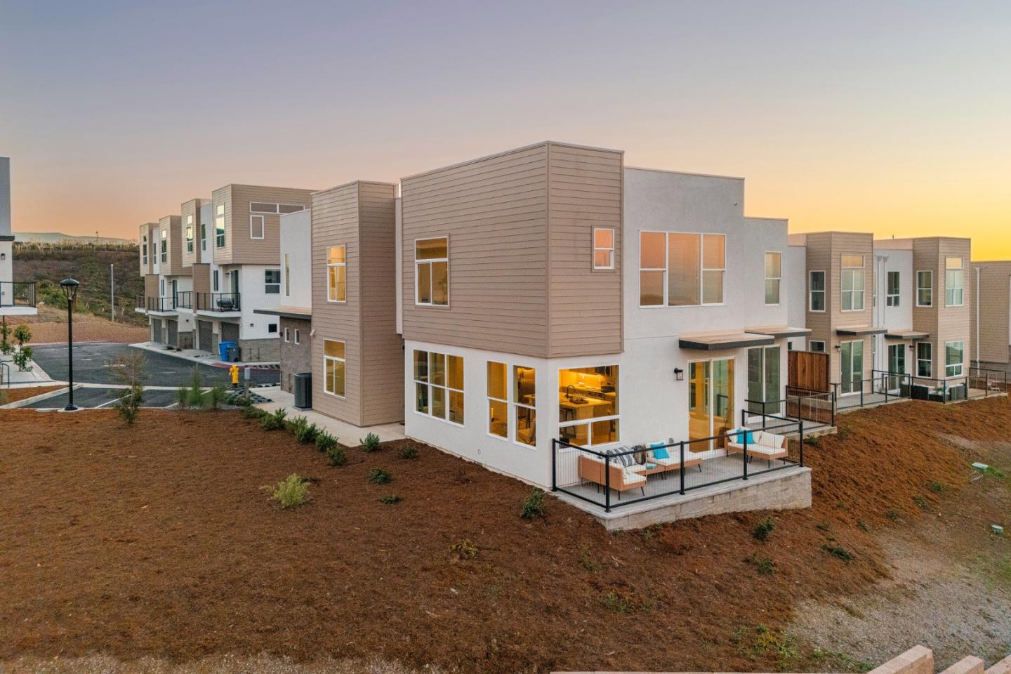 823 Fassler, Unit 823 Pacifica, CA 94044 - Photo 33 of 37 a view of a large building