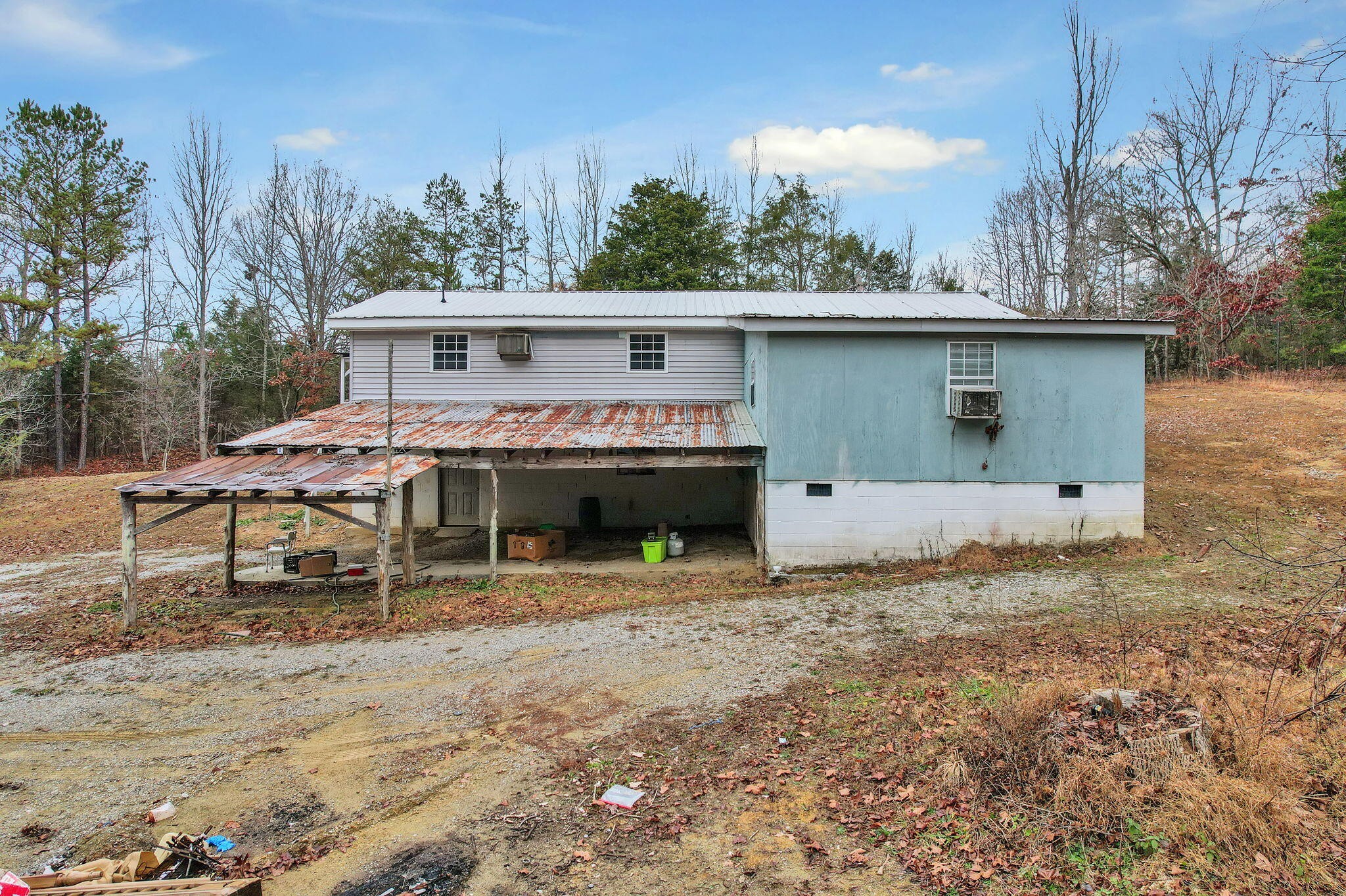 1895 North Hunter Bend Road Decatur, TN 37322 - Photo 25 of 33 a view of a house with a patio