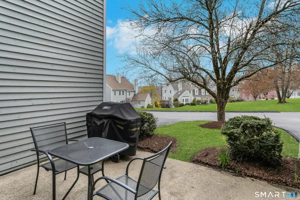 $775,000 | 19 Prospect Ridge, Unit 27, Ridgefield, CT 06877