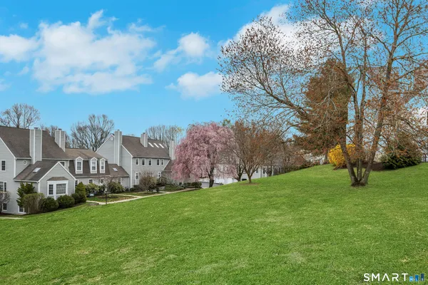 $775,000 | 19 Prospect Ridge, Unit 27, Ridgefield, CT 06877