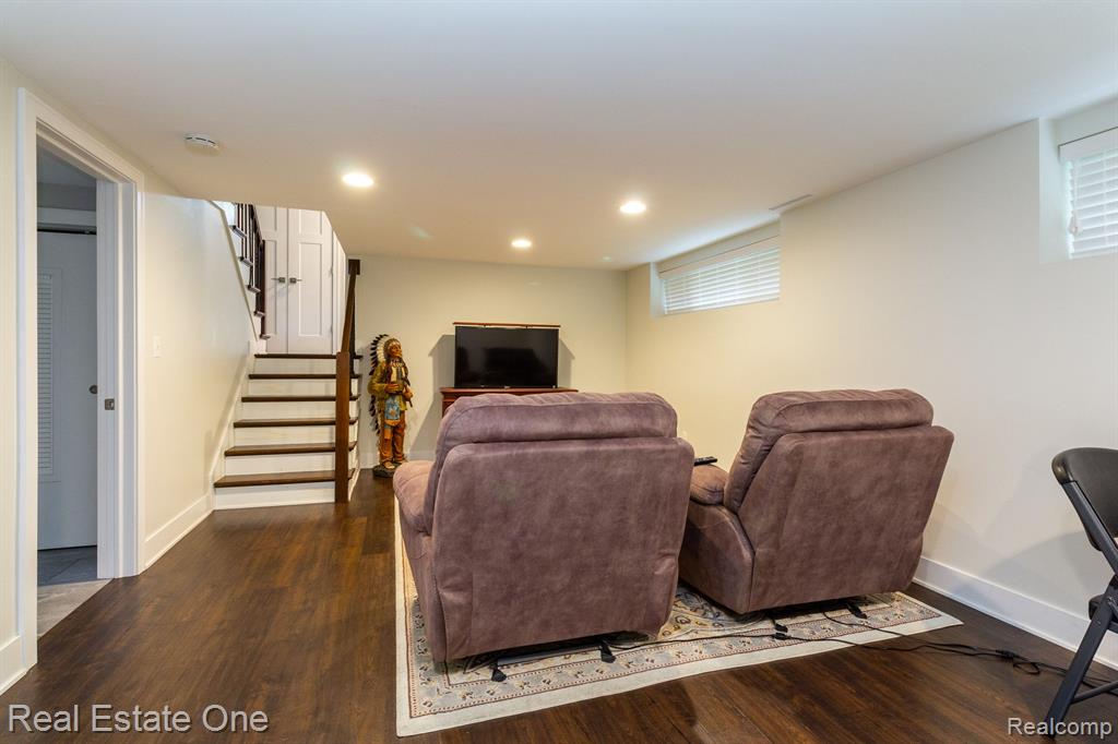 2331 Rusk Road Rochester Hills, MI 48306 - Photo 37 of 46