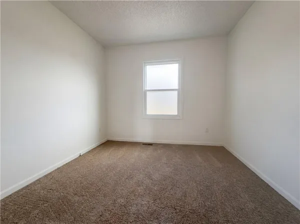 $325,000 | 14110 Lora Street, Smithville, MO 64089