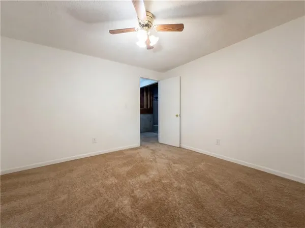 $325,000 | 14110 Lora Street, Smithville, MO 64089