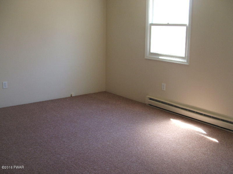 4809 Pine Ridge Drive West Bushkill, PA 18324 - Photo 3 of 8
