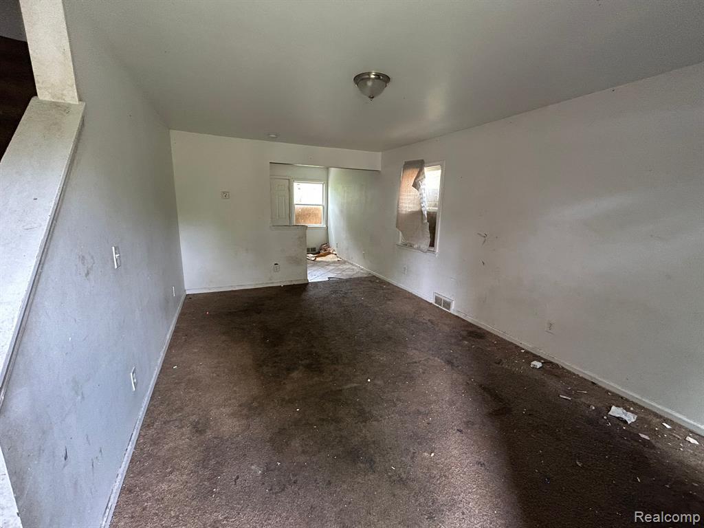 19947 Lahser Road Detroit, MI 48219 - Photo 6 of 10