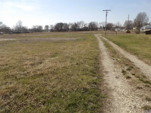 $46,000 | 610 7th Street, Emmett, KS 66422