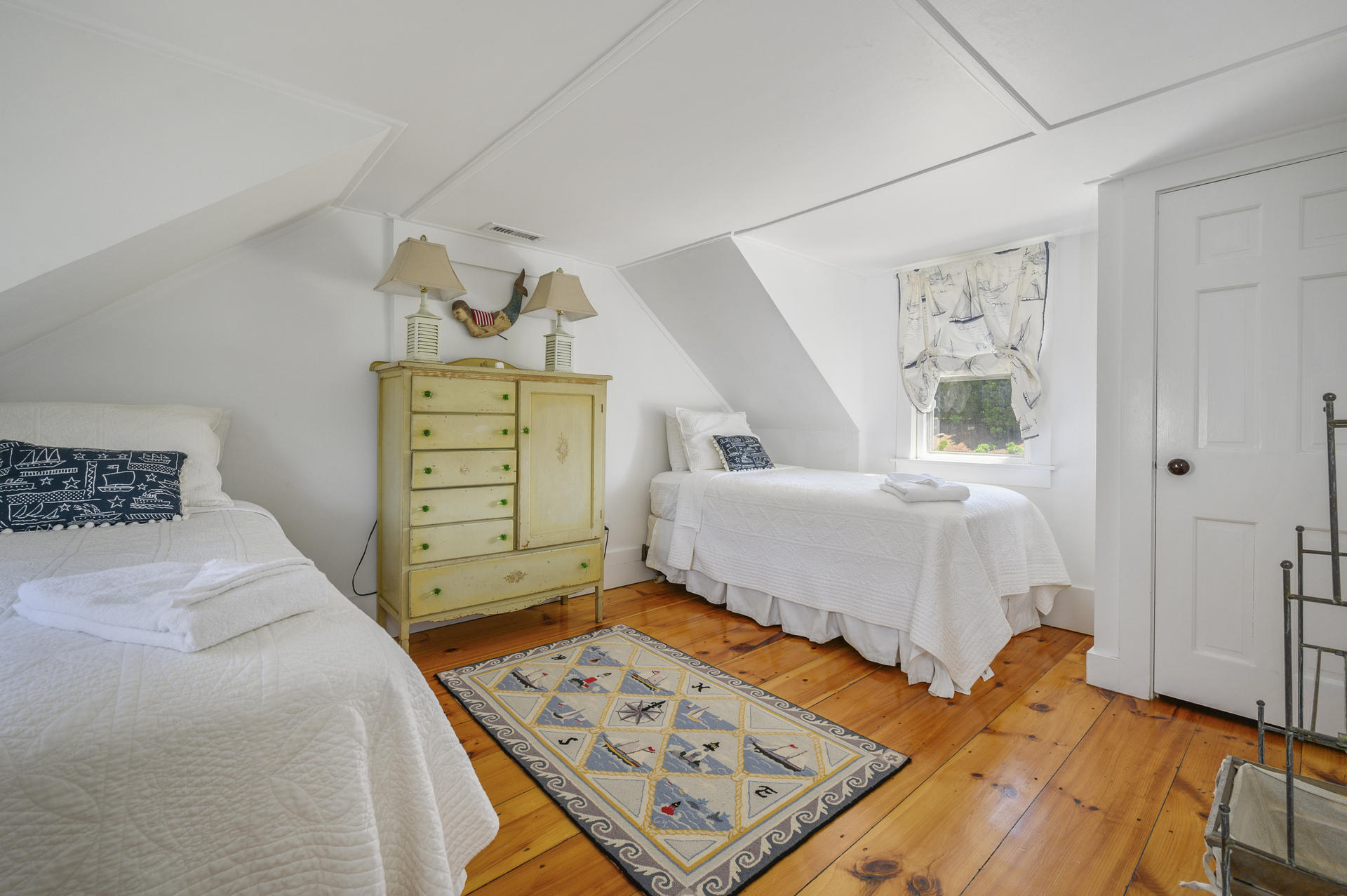 133 Queen Anne Road Chatham, MA 02633 - Photo 25 of 52 a bedroom with a bed and a window