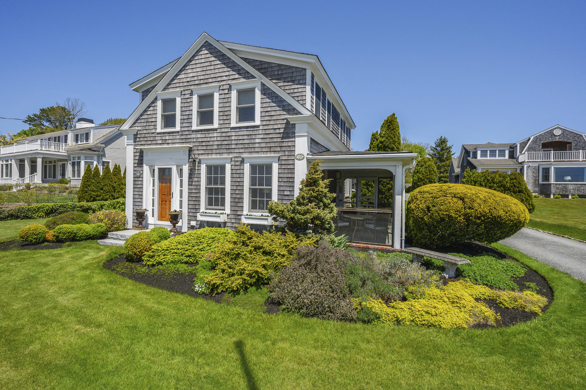 133 Queen Anne Road Chatham, MA 02633 - Photo 42 of 52 a front view of a house with garden