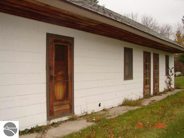 311 East Center Road Omer, MI 48749 - Photo 6 of 6 1750360-5.JPG