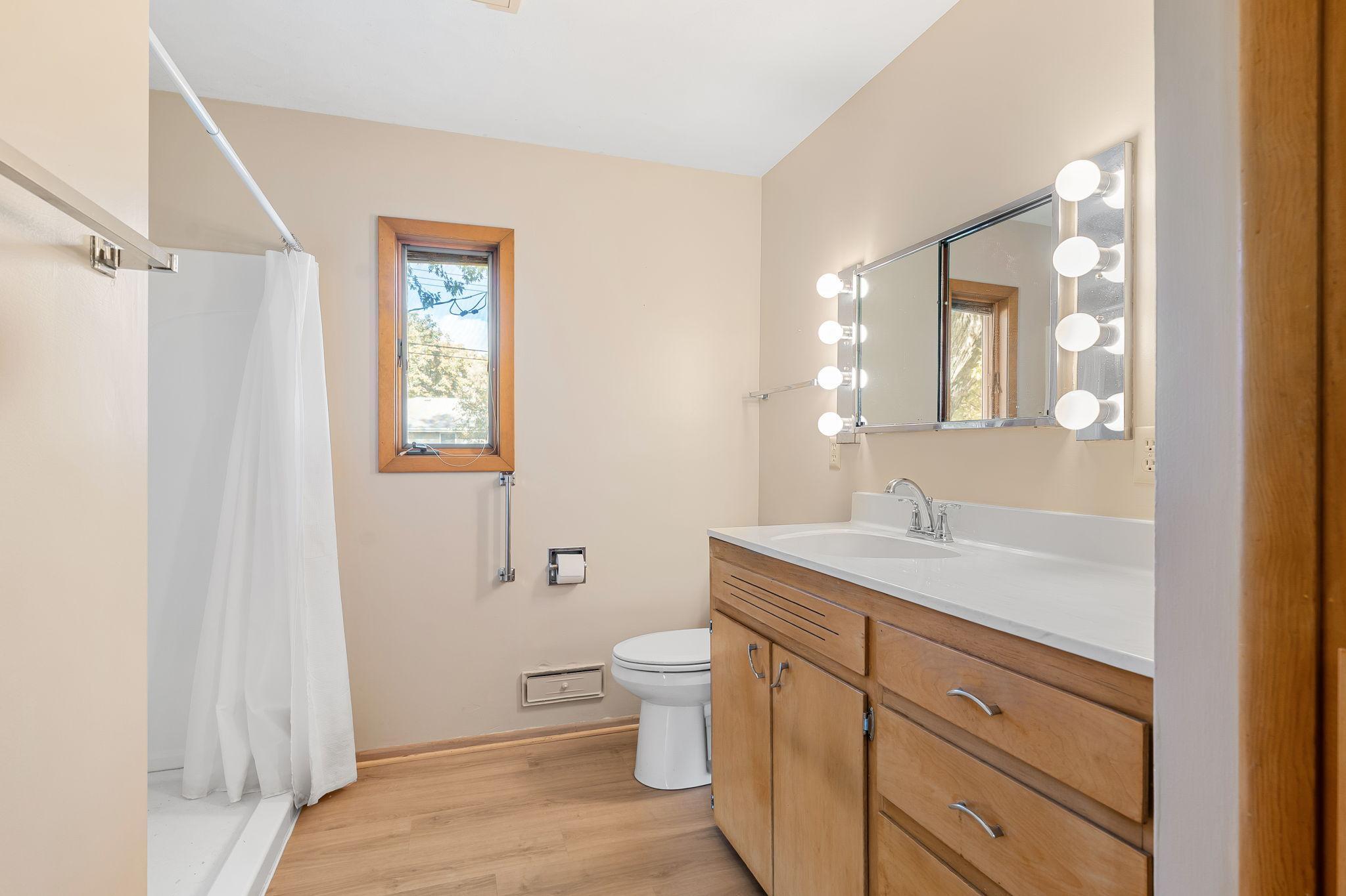 313 Glenn Road Albert Lea, MN 56007 - Photo 21 of 32