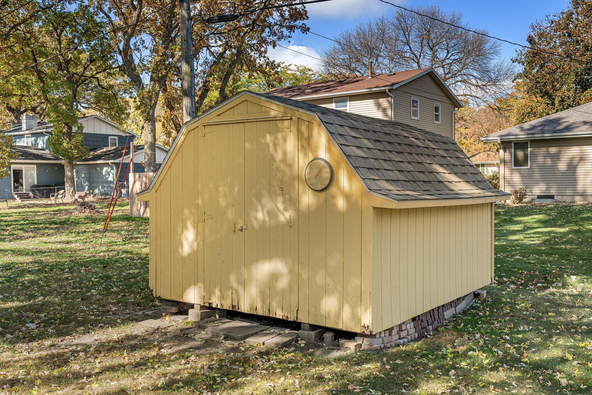 313 Glenn Road Albert Lea, MN 56007 - Photo 8 of 32