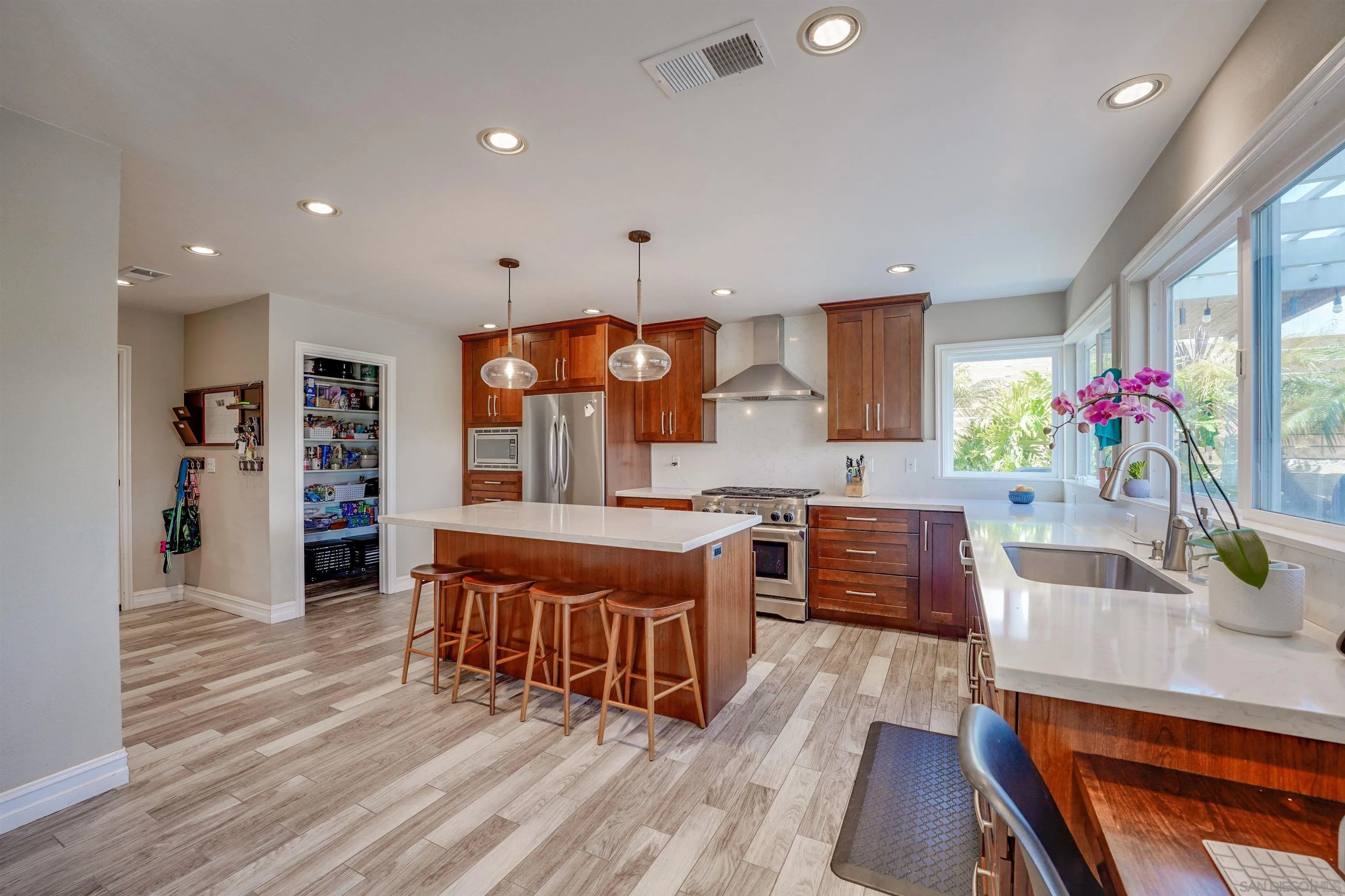 1647 Hawk View Drive Encinitas, CA 92024 - Photo 14 of 73