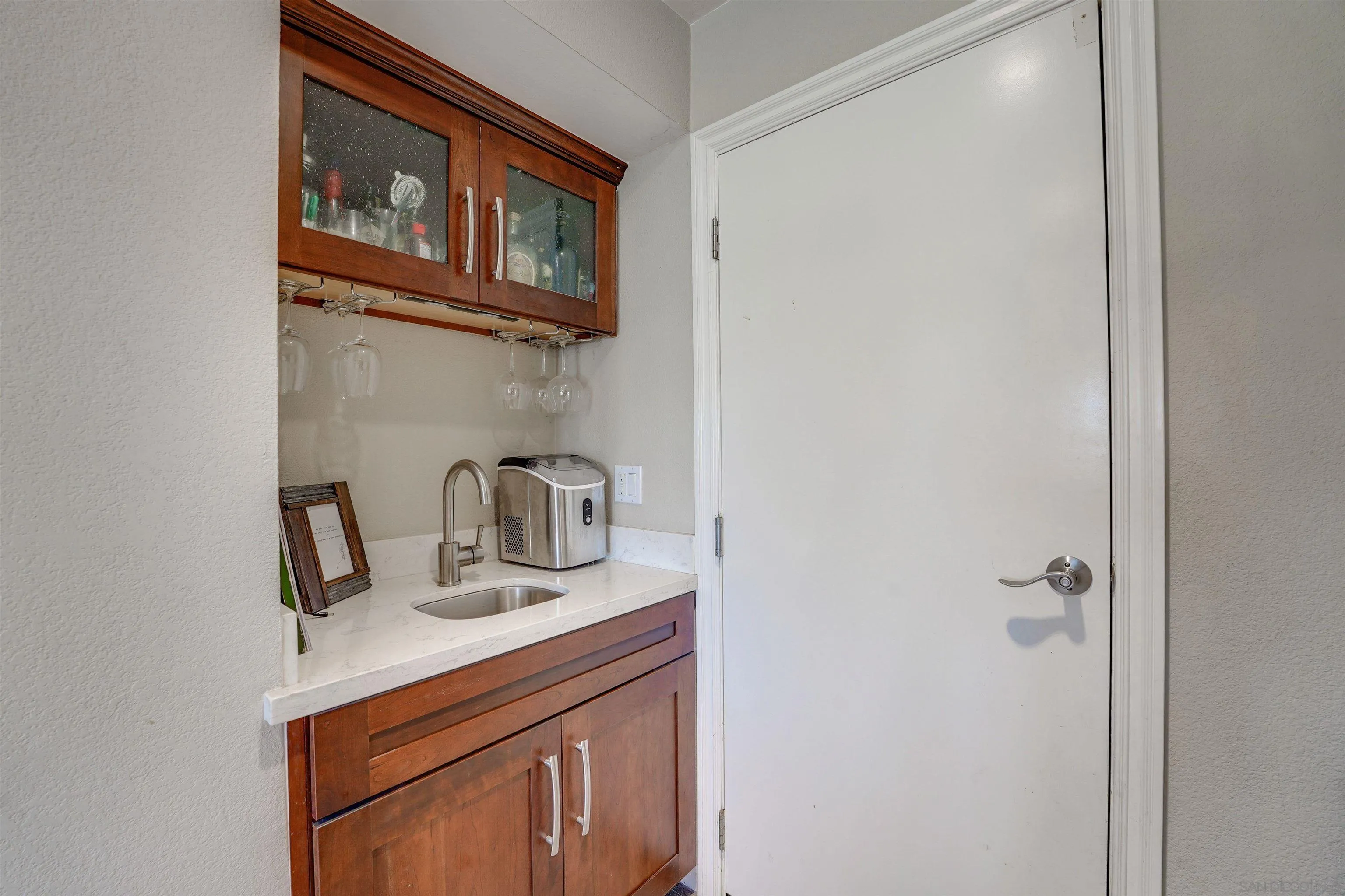 1647 Hawk View Drive Encinitas, CA 92024 - Photo 21 of 73